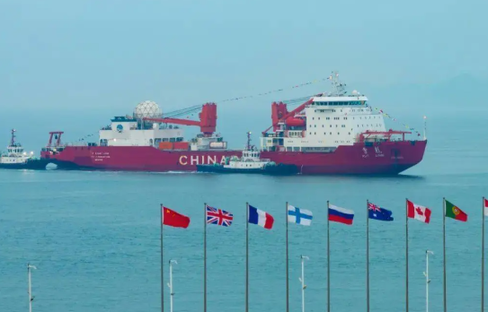 中国第42次南极考察队“雪龙”号凯旋 我国第42次南极科考任务完成 中国第42次南极考察队“雪龙”号凯旋 我国第42次南极科考任务完成