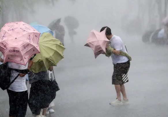大雾、强对流天气等四预警齐发 4月10至11日江西中部等地地区有大暴雨 大雾、强对流天气等四预警齐发 4月10至11日江西中部等地地区有大暴雨