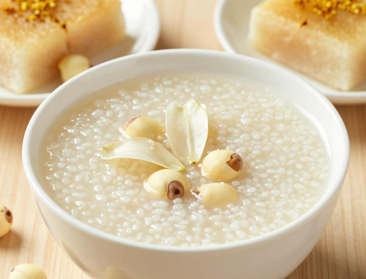 百合莲子粥有什么功效？百合莲子粥润肺燥真的管用吗？