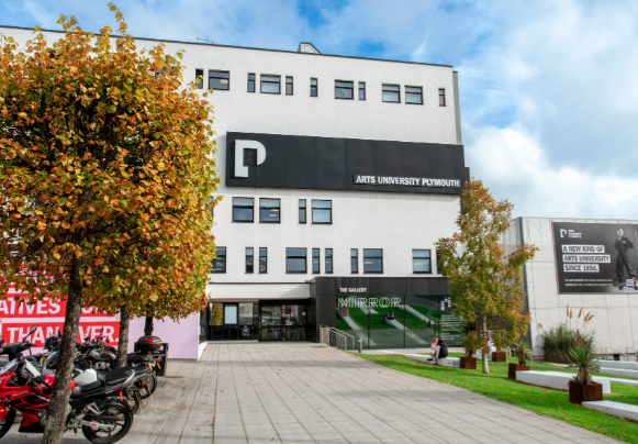 普利茅斯艺术大学留学生招生要求2026 普利茅斯艺术大学图形传播专业录取标准2026.