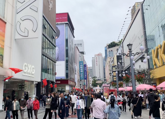 成都常住人口接近北京5年增60万 成都常住人口达2153.5万 成都常住人口接近北京5年增60万 成都常住人口达2153.5万