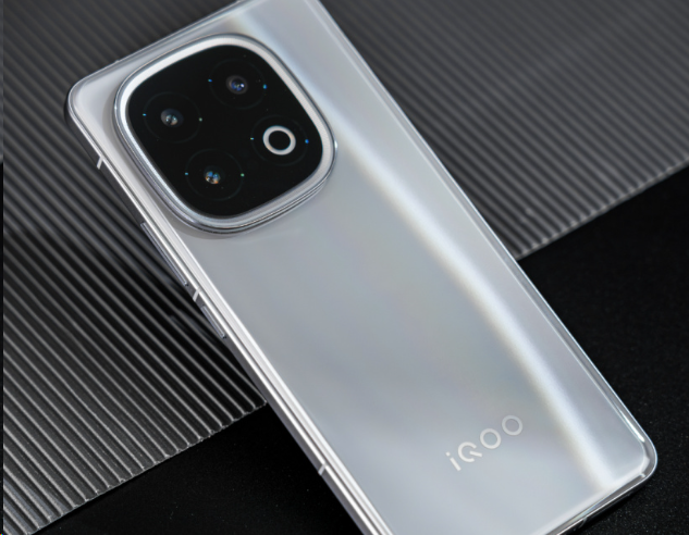 iQOO15R正式发布 2026iQOO15R配置和价格如何? iQOO15R正式发布 2026iQOO15R配置和价格如何?