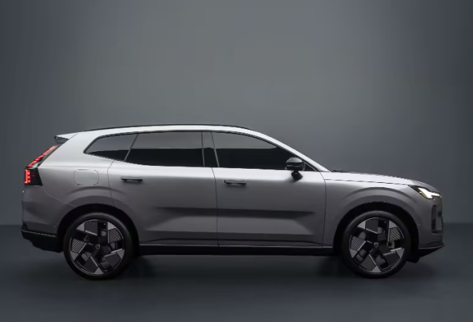 沃尔沃XC70新车型上市，沃尔沃XC70 99周年感恩版有啥亮点?