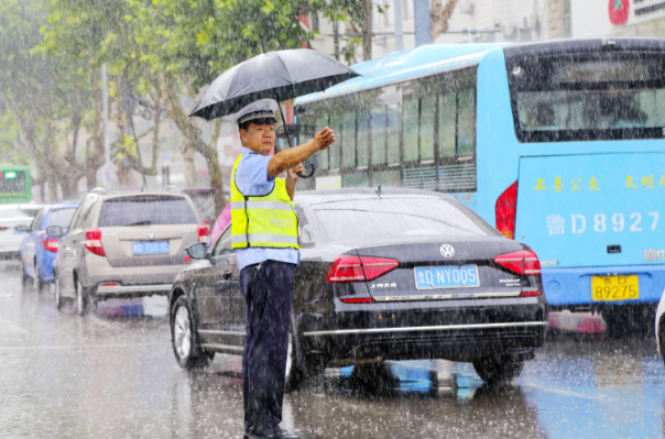 4月17日广东南部将有10级以上雷暴大风 今明两天华南等地有短时强降雨天气