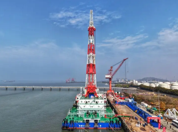 全球最大打桩船铁建大桥桩1号交付 铁建大桥桩1号将参与萨尔瓦多跨海大桥项目 全球最大打桩船铁建大桥桩1号交付 铁建大桥桩1号将参与萨尔瓦多跨海大桥项目