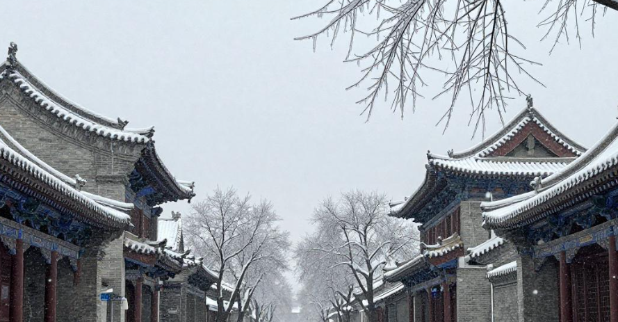 立夏前为何突降鹅毛大雪,陕西咸阳四月飞雪 立夏前为何突降鹅毛大雪,陕西咸阳四月飞雪