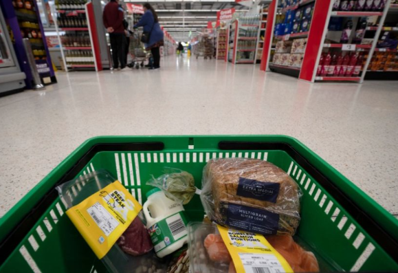 英国3月份CPI升至3.3% 3月英国每升汽油的价格上涨8.6%