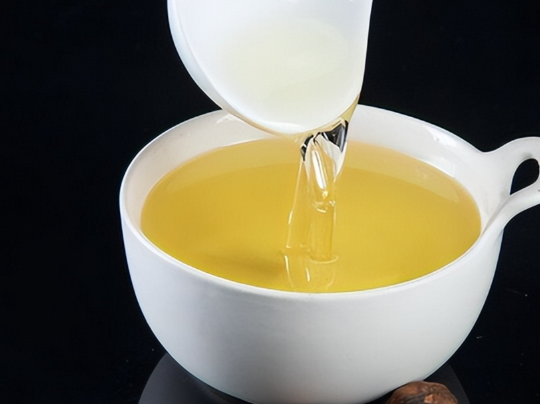 茶油的功效和作用有哪些 日常用茶油烹饪对身体有什么好处