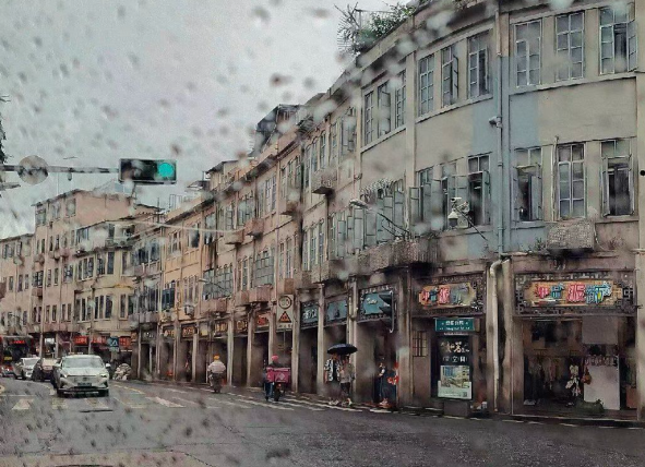 五一多地有大暴雨 今年五一期间南方多地迎来强降雨降温