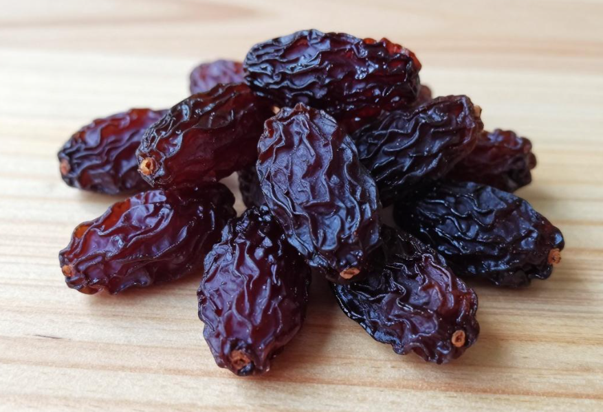 如何将果干天然甜味应用在日常饮食中？果干在烘焙与饮品中的技巧指南