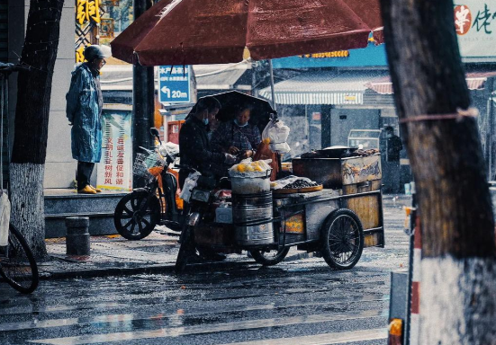 4月28日至29日全国南方有大范围降雨 明后两天北方将自西向东迎来降水天气