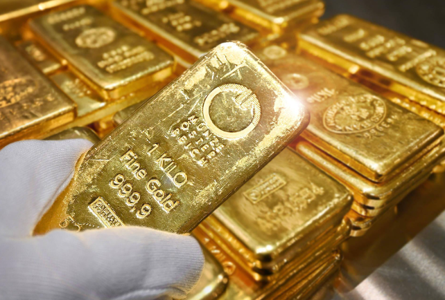 最新金价跌破4700美元!黄金为何连续6日减仓!