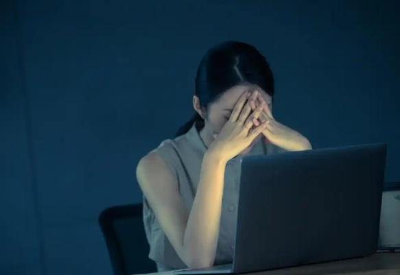一个稳定“长膘”的习惯:晚睡晚起 不同人群怎么调整生物钟