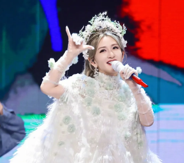 谢娜开演唱会上瘾了 2026谢娜跨界开唱上瘾