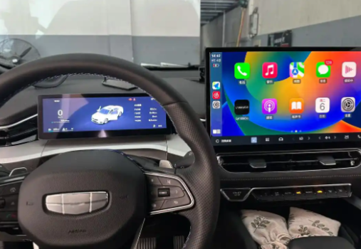 苹果CarPlay接入Grok AI Grok成为第三款支持CarPlay的AI助手