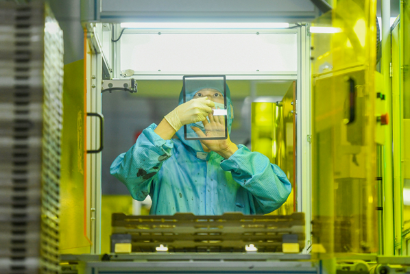 福大团队成功制备出全彩超高分辨量子点发光二极管 像素密度最高可达25400 PPI
