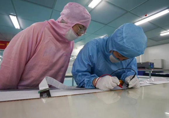 福大团队成功制备出全彩超高分辨量子点发光二极管 像素密度最高可达25400 PPI