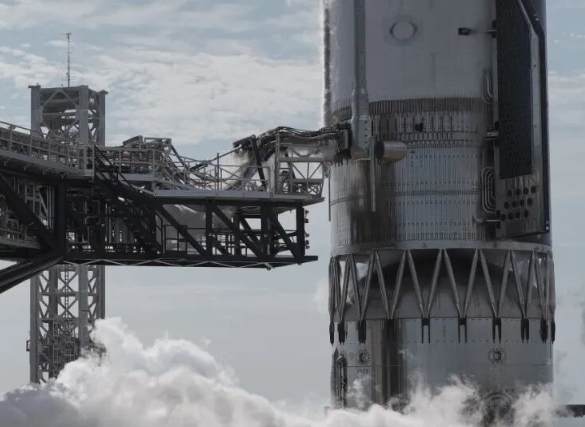 SpaceX完成星舰V3的发射演练 星舰V3的组合体高达124.4米刷新世界最高火箭记录