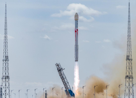 朱雀二号改进型遥五运载火箭发射成功 朱雀二号运载火箭完成第7次飞行任务