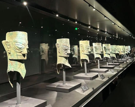 三星堆考古发现“神秘器物” 三星堆遗址发现纯陨铁制品