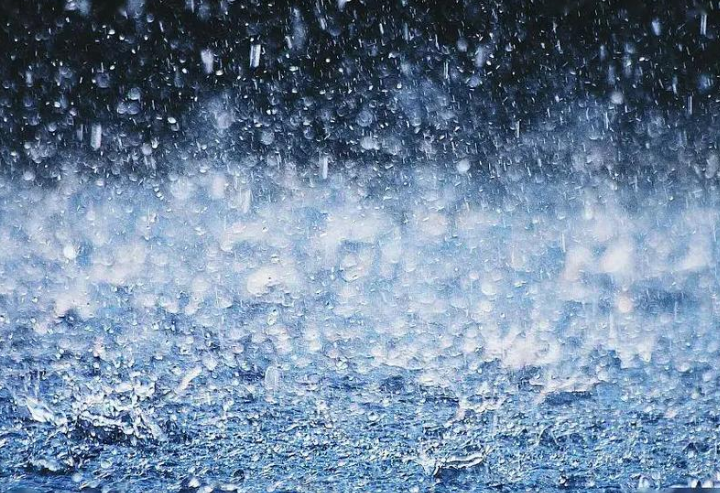 本轮降雨为何如此之强?此轮降雨为何贯穿南北?