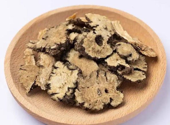 川芎的功效与作用有哪些 川芎和哪些药材一起使用效果更好