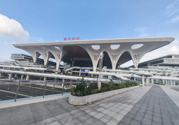 印媒:中国38个月建成世界最大火车站 重庆东站被称为“世界上最大的火车站”