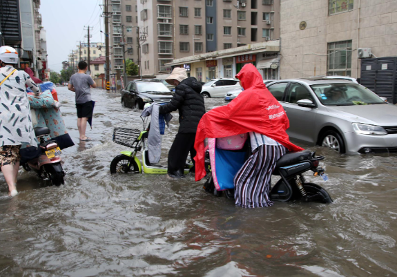 为何今年暴雨来得又早又强 我国出现罕见的5月强降雨