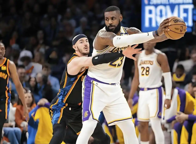 NBA最佳阵容公布，詹姆斯22年来首次无缘最佳阵容