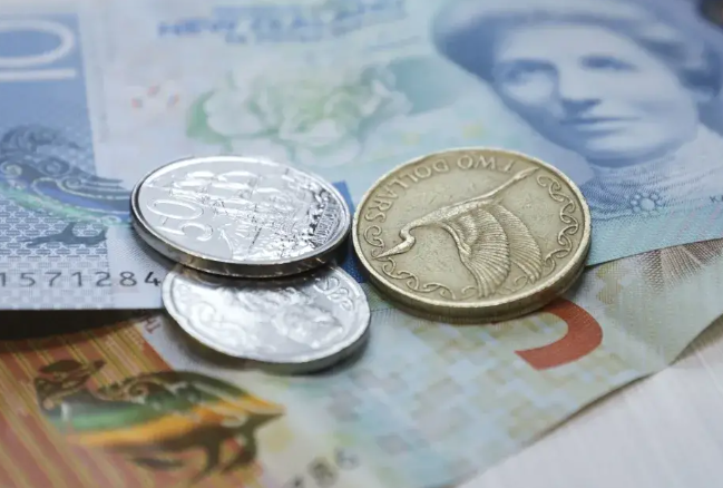 新西兰央行维持OCR在2.25%不变，市场警告需更快加息