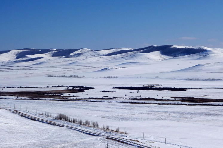 内蒙古根河突降大雪，内蒙古大雪是受西伯利亚冷涡影响吗?