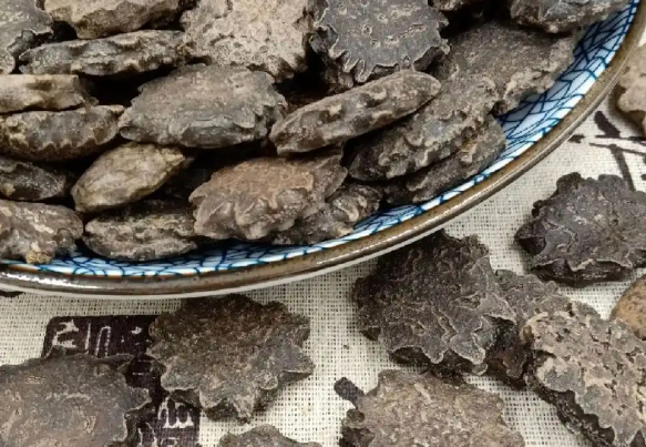 木鳖子的功效与作用有哪些 木鳖子与哪些药材一起使用效果更好