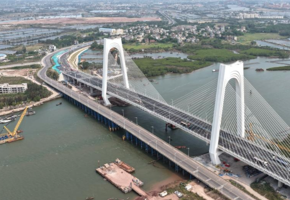 平陆运河今天将实现全线通水 平陆运河可通航5000吨级船舶