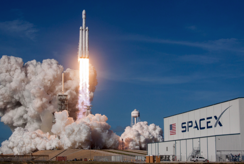 SpaceX即将上市发行价135美元,估值达到1.77万亿美元 SpaceX即将上市发行价135美元,估值达到1.77万亿美元