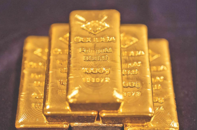 金饰价格每克降约两成，金饰大跌近两成现在适合普通人入手吗?