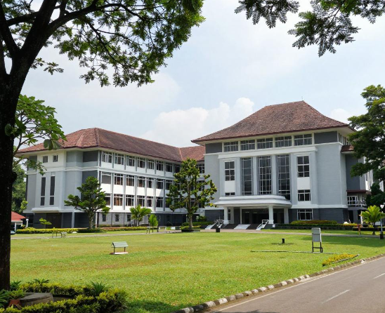 2026年印尼日惹加查马达大学QS人文硕士申请流程