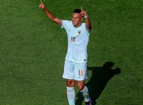 法国2-0战胜摩洛哥 晋级四强 2026法国2比0胜摩洛哥晋级四强