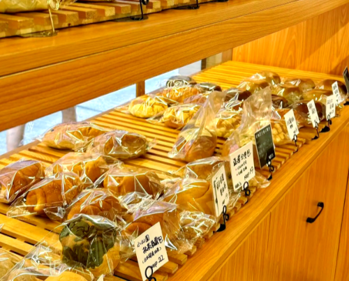 为啥大家不爱去面包店买面包了 最近一年有超8万家面包店关停