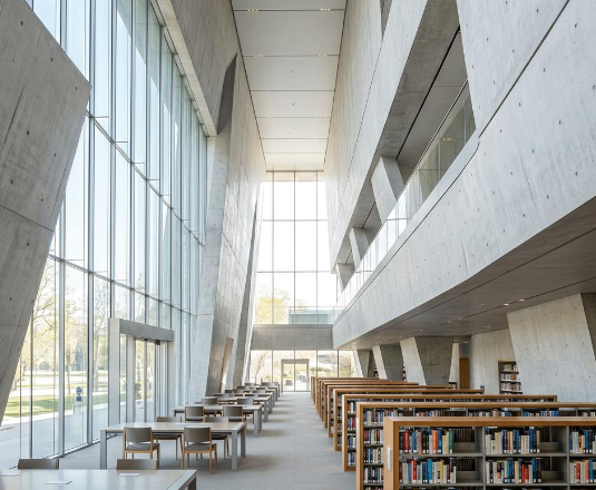 2026年纽约大学商科预科班入学考核内容