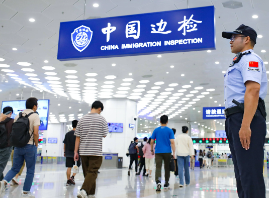 西方Z世代为何开始“粉”中国 2026上半年我国入境外国人达2291.4万人次