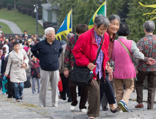 《旅行社老年旅游服务要求》国家标准实施 老年人跟团游有了国家标准依据