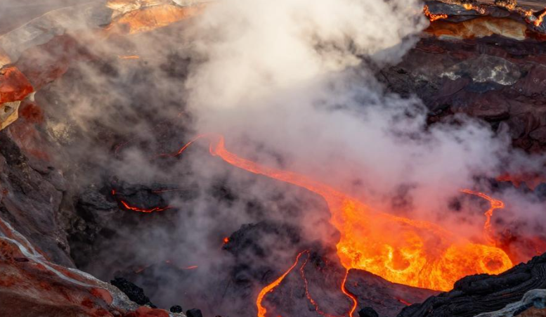 瓦努阿图火山地热怎样支撑小众温泉度假村的差异化？