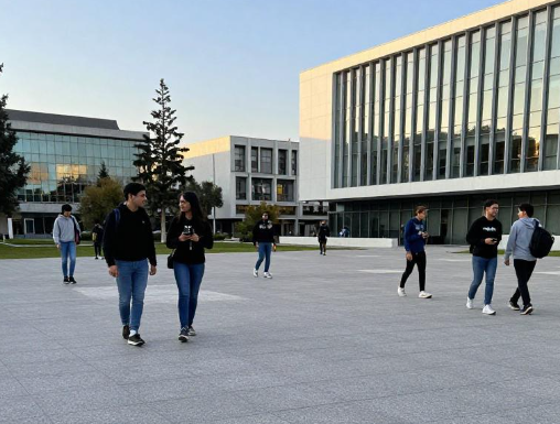 智利圣地亚哥大学如何依托安第斯山地地貌开设地质实践课? 2026圣地亚哥大学安第斯地质实践课指引