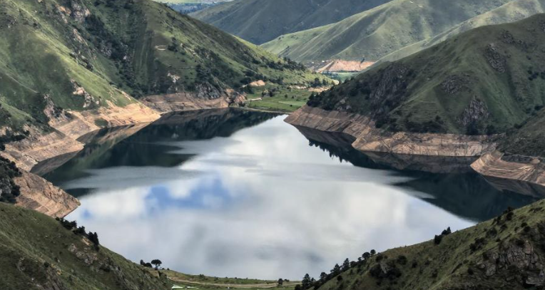 莱索托马洛蒂高地水库如何输出水电收益？