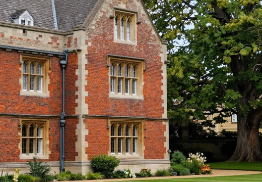 科克大学如何依托爱尔兰大西洋海岸环境规划海洋人文实地教学? 2026科克大学海岸海洋人文教学指引