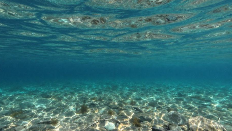 贝加尔湖深层湖水矿物科普
