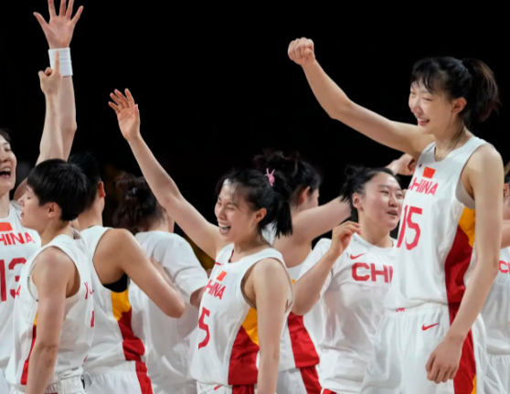 中国女篮3分险胜晋级世界杯八强 中国女篮75:72波多黎各队