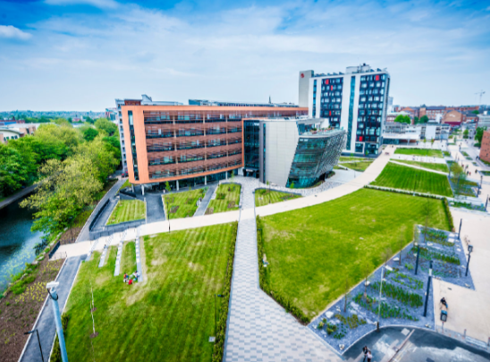 贝德福德大学平面设计专业录取标准2026 贝德福德大学本科留学生招生要求2026
