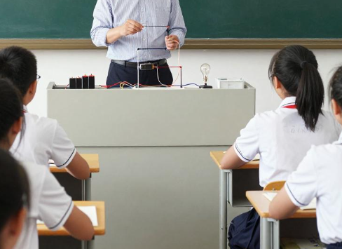 2026年小学六年级科学课堂怎样整理实验笔记梳理知识点？