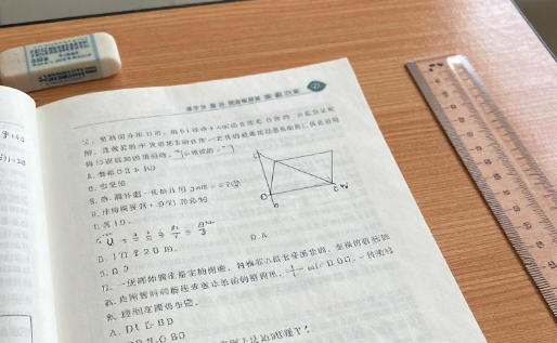 2026年小学五年级数学应用题借助哪些教具理解数量关系?